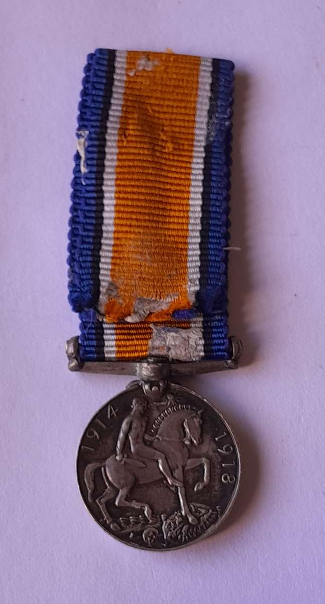WW1 Miniature 1914 - 1918 War Medal.  Solid Silver.