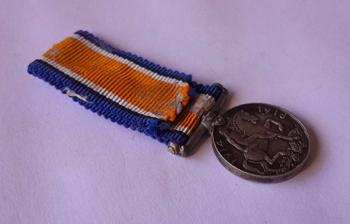 WW1 Miniature 1914 - 1918 War Medal.  Solid Silver.