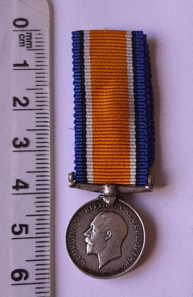 WW1 Miniature 1914 - 1918 War Medal.  Solid Silver.