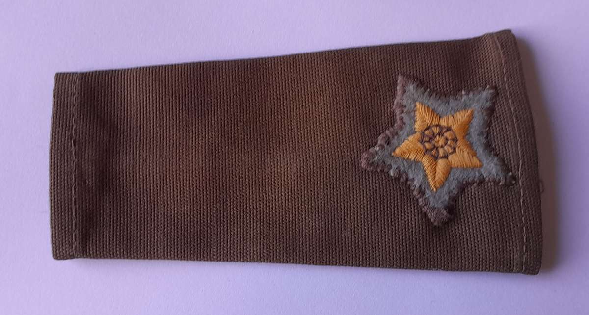 SADF 2nd Lieutenant "Bush Pips" Slip-on Shoulder Rank.