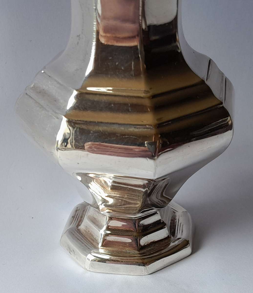 Vintage Georgian Style Silver Plate Sugar Shaker. 16cm.