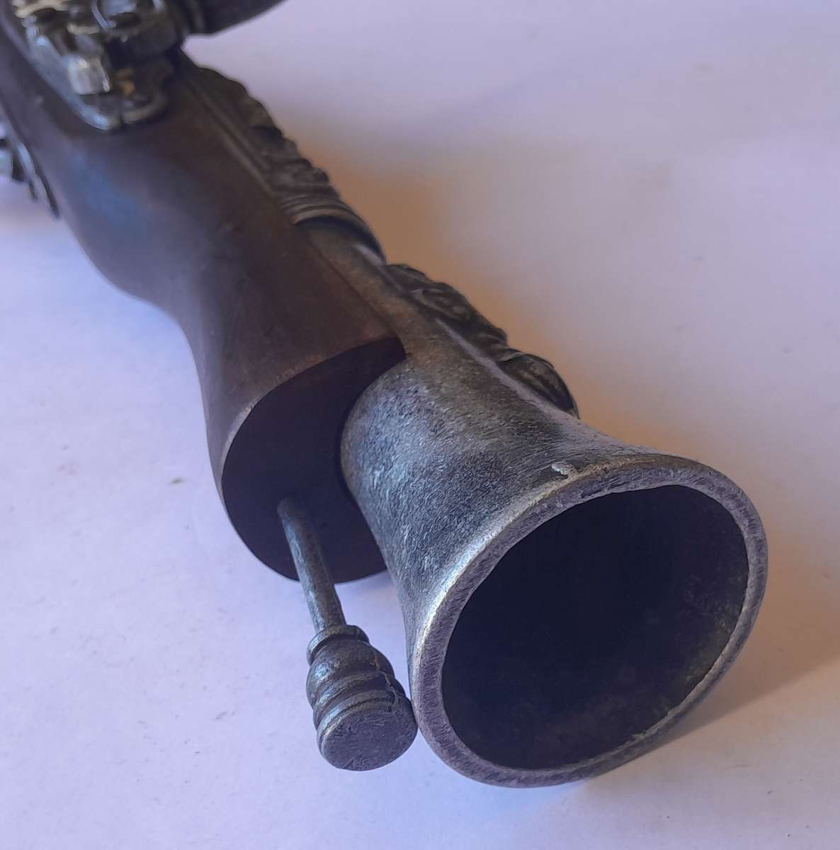 Vintage replica blunderbuss pistol with inlay and solid walnut, 40cm