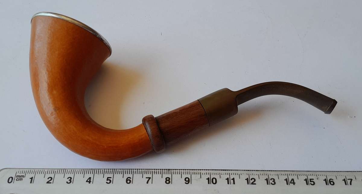 Antique Calabash Pipe With Solid Silver Rim. Birmingham, 1919. Unsmoked.