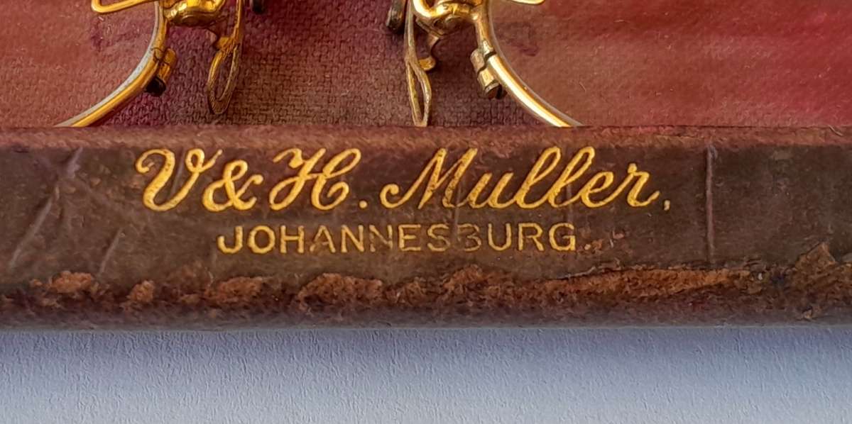 Antique Pince-Nez Eye Glasses In Original Case. V&H. Muller, JHB.