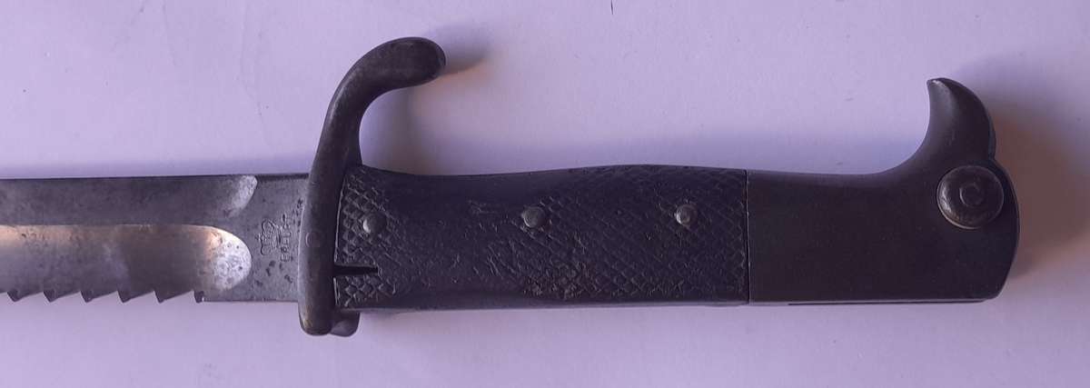 "Reserved" WW1 German South West Africa 1909 Erfurt Sawback Bayonet. Matching Numbers Scabbard.