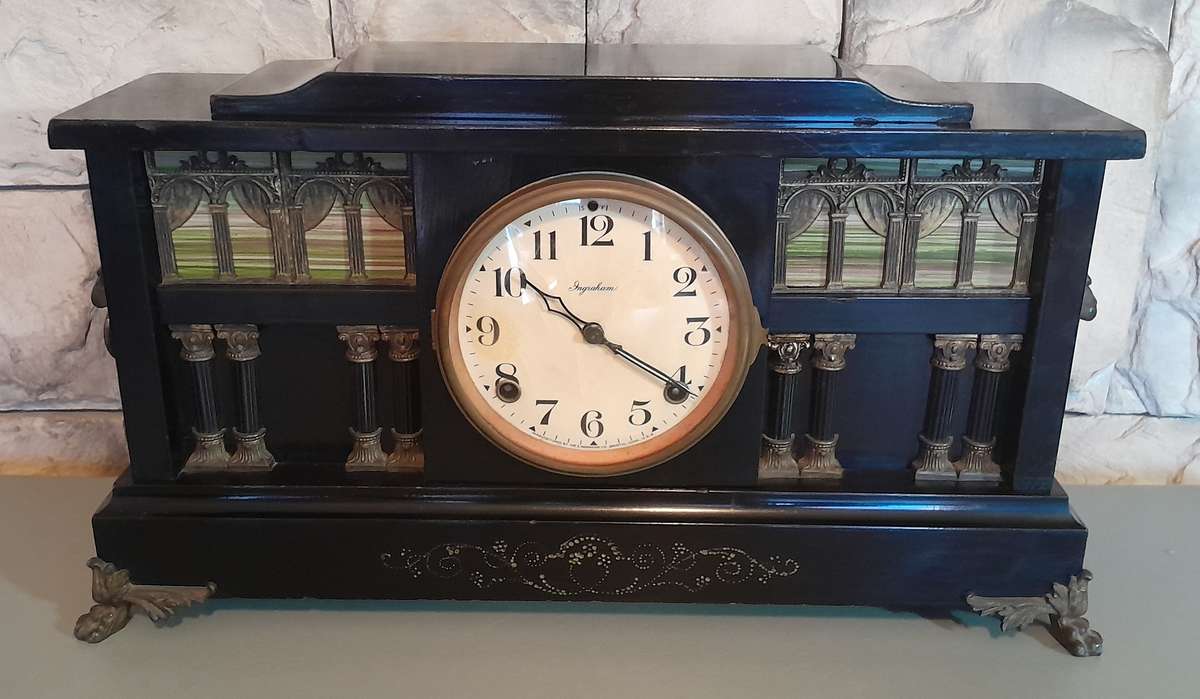 Antique Large Ingraham 8-Column Ebonized Mantel Clock. Running. 51cm.