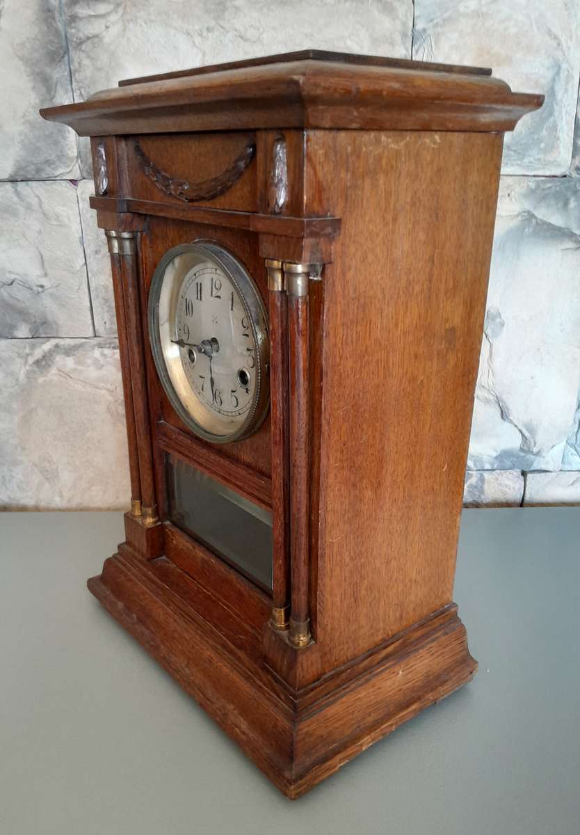 Antique Oak Cased HAC Wurttemburg Mantel Clock. Superb Condition.