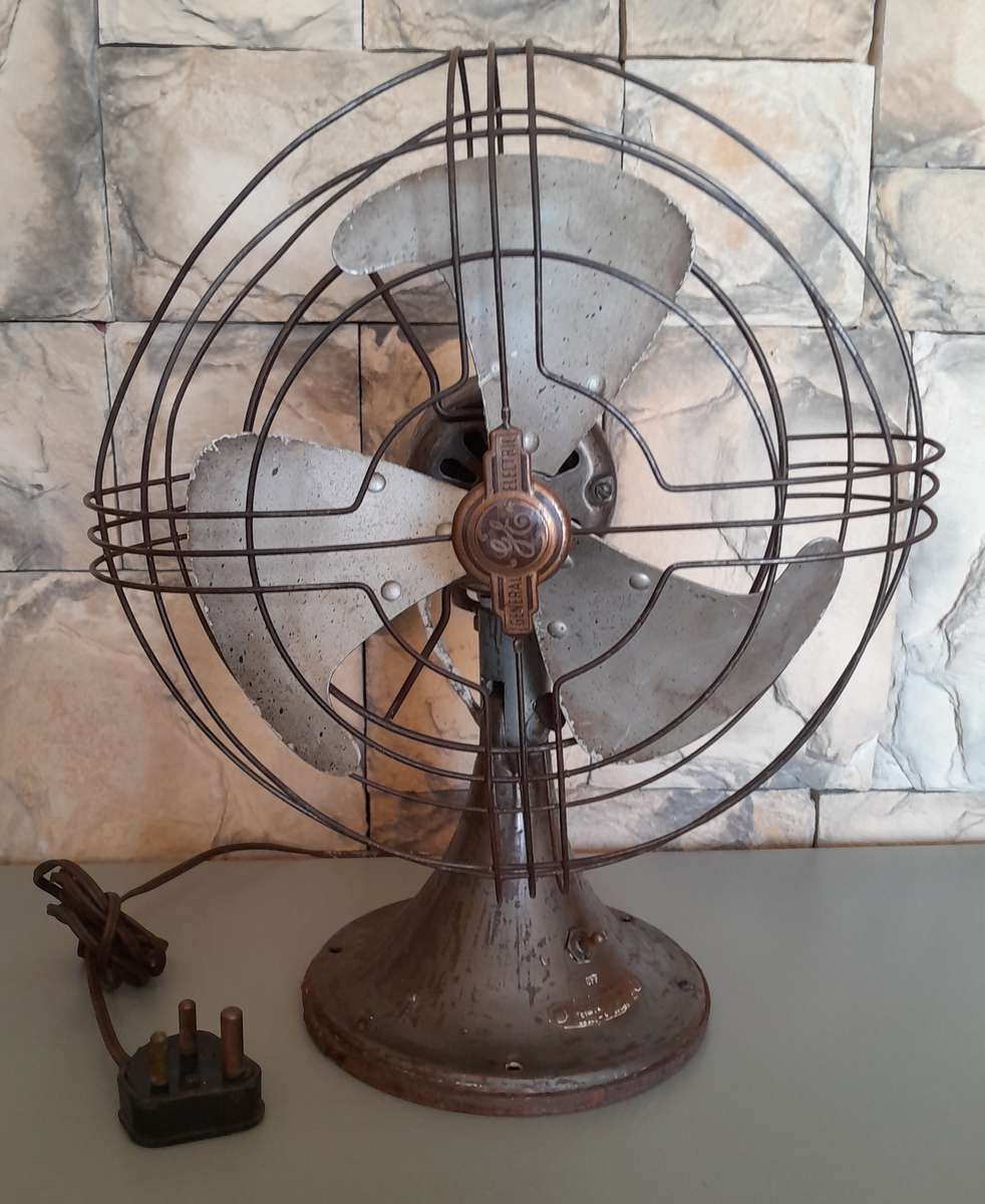 1940's General Electric Vortalex Industrial Desktop Fan. Working.