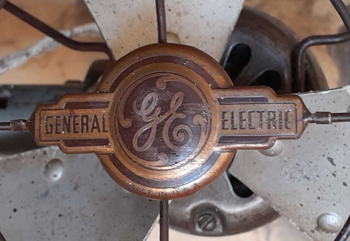 1940's General Electric Vortalex Industrial Desktop Fan. Working.