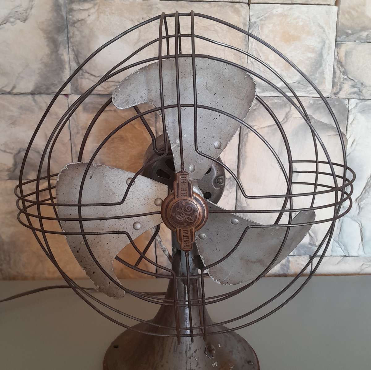 1940's General Electric Vortalex Industrial Desktop Fan. Working.