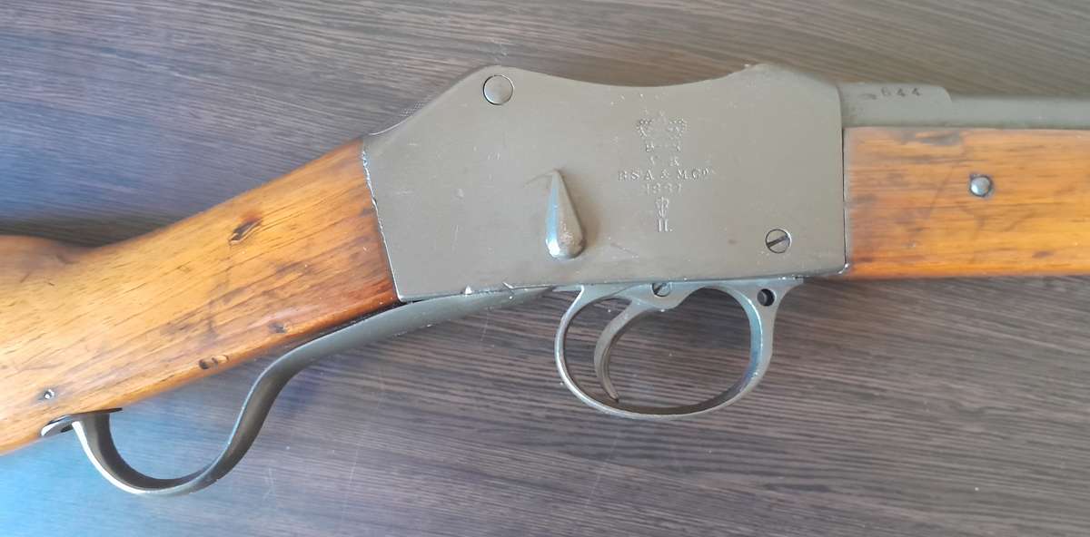 Boer War 1887 BSA Martini-Henry Carbine with Cartridge and Display Stand