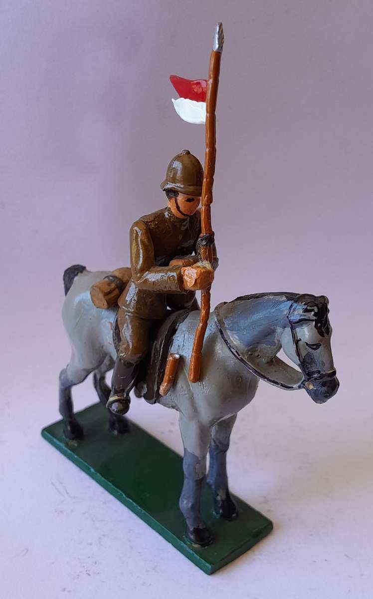 Boer War British Cavalryman Lead Figurine.  8cm