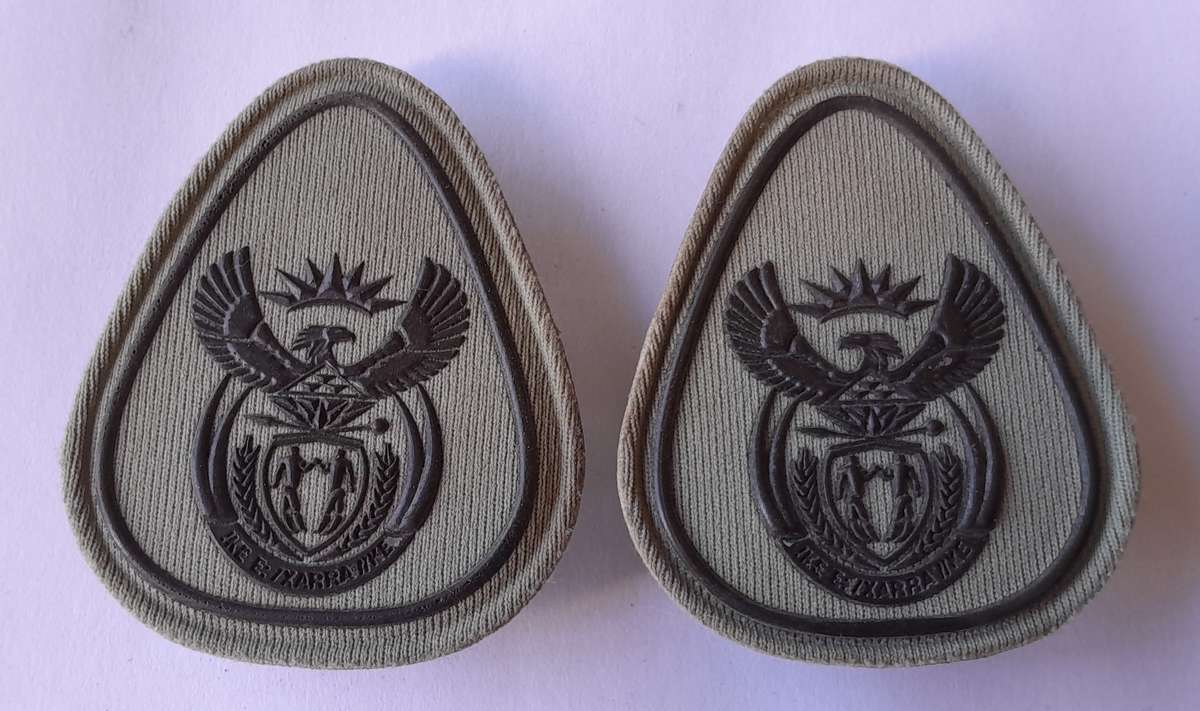 SANDF Pair Warrant Officer Badges.  Class 1.