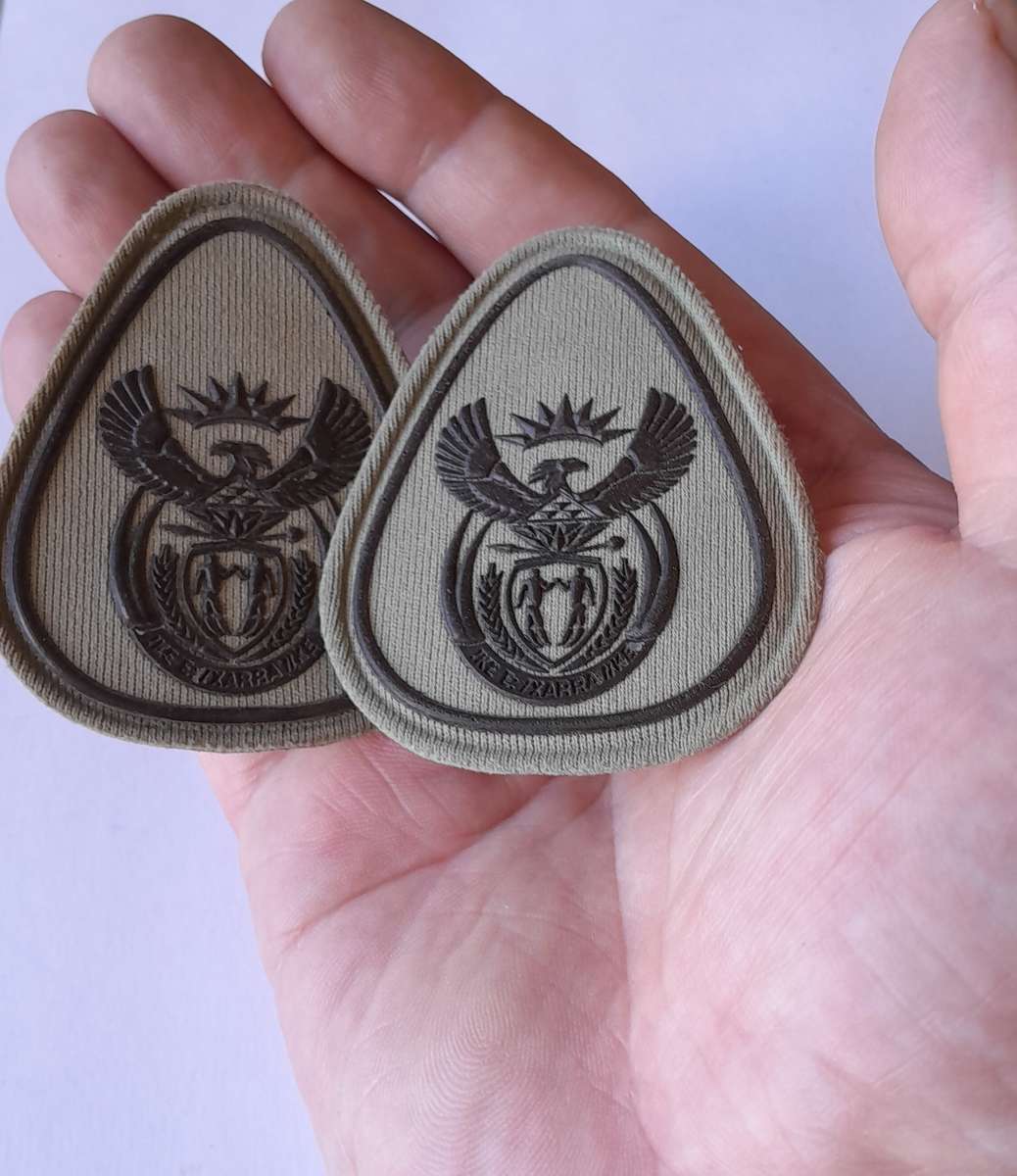 SANDF Pair Warrant Officer Badges.  Class 1.