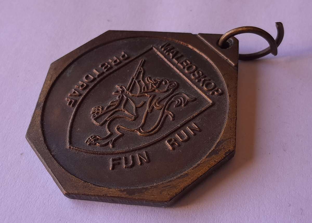 Vintage Maleoskop Police Training Base "Pretdraf / Fun Run" Medallion.