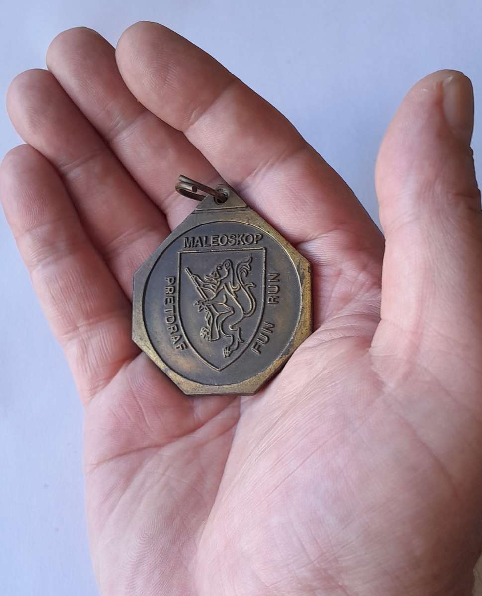 Vintage Maleoskop Police Training Base "Pretdraf / Fun Run" Medallion.