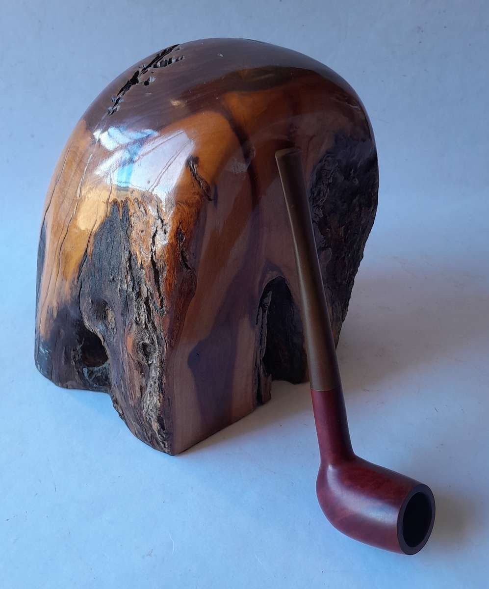 Vintage Bruken (Spain) Petite Chimney Estate Pipe