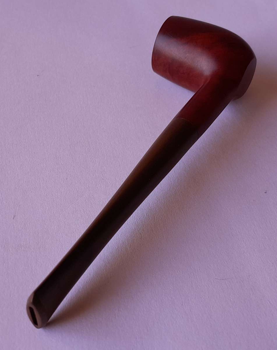 Vintage Bruken (Spain) Petite Chimney Estate Pipe