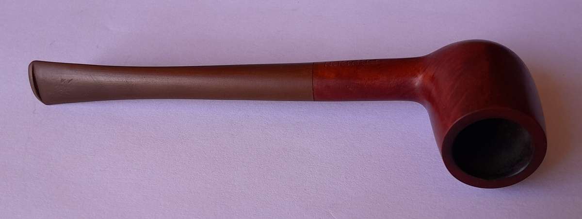 Vintage Bruken (Spain) Petite Chimney Estate Pipe