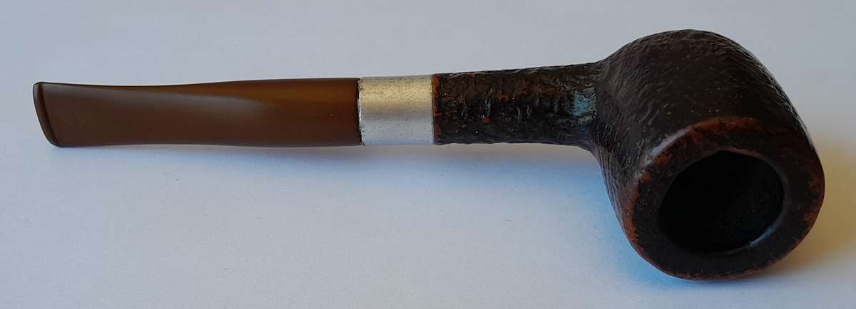 Vintage Orlik Byford Estate Pipe.  Made in England.