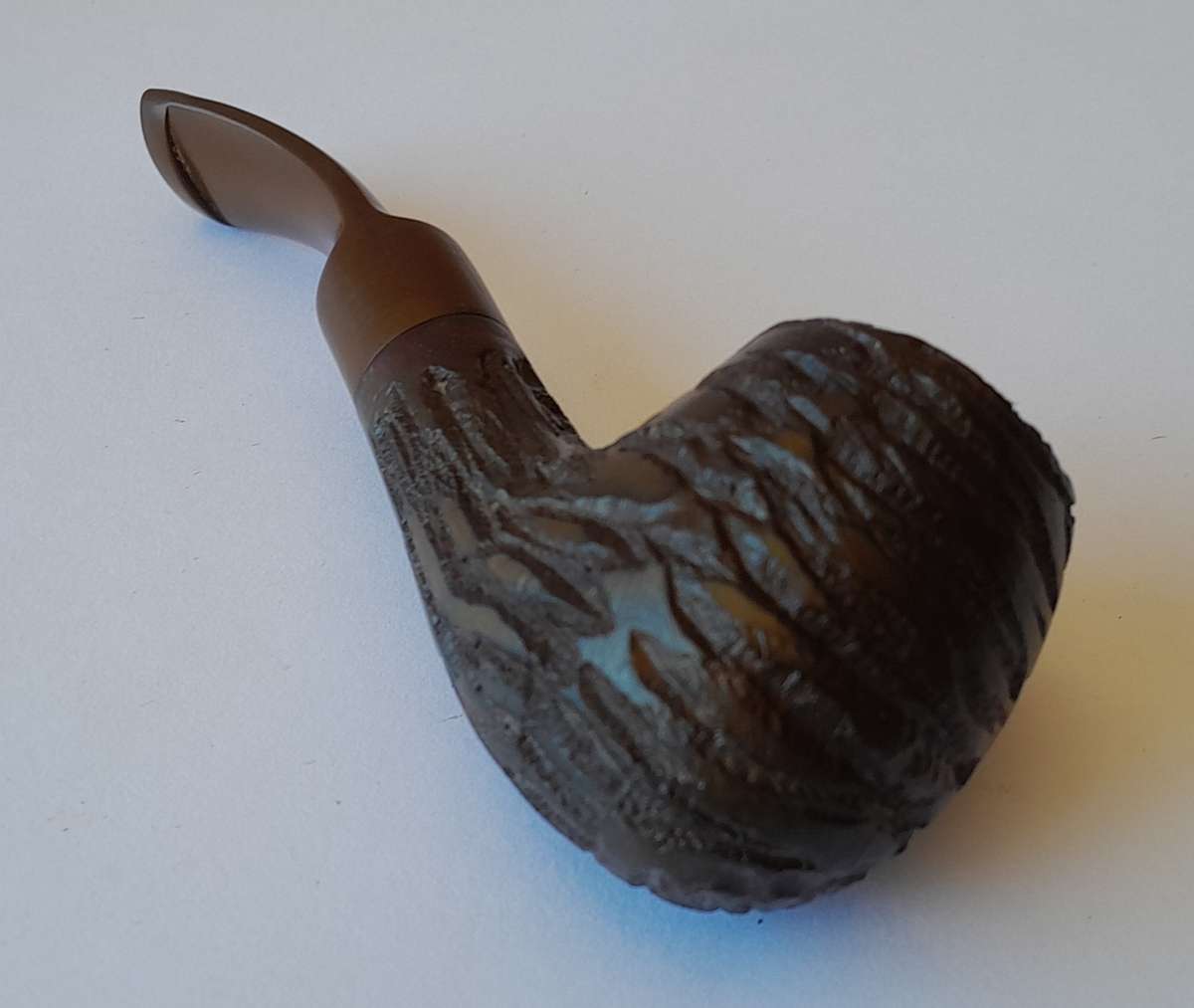 Vintage Bruyere Garantie Petite Estate Pipe.