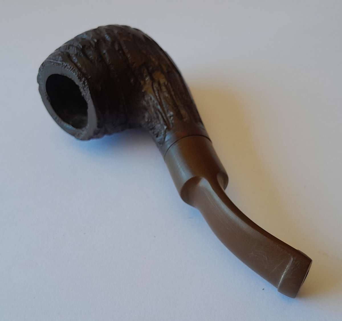 Vintage Bruyere Garantie Petite Estate Pipe.