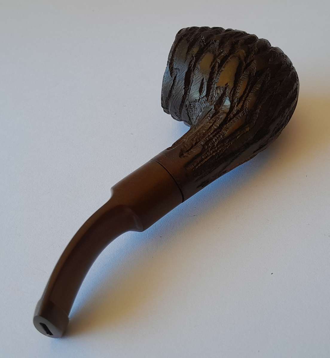 Vintage Bruyere Garantie Petite Estate Pipe.