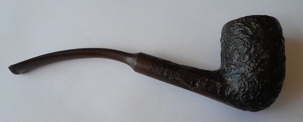 Vintage Hardcastle 141 Rusticated Arched Estate Pipe.