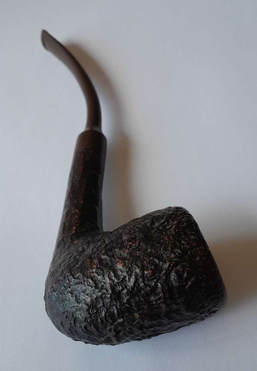 Vintage Hardcastle 141 Rusticated Arched Estate Pipe.