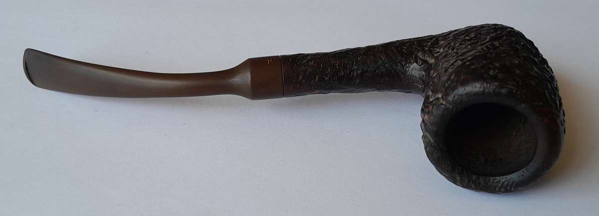 Vintage Hardcastle 141 Rusticated Arched Estate Pipe.