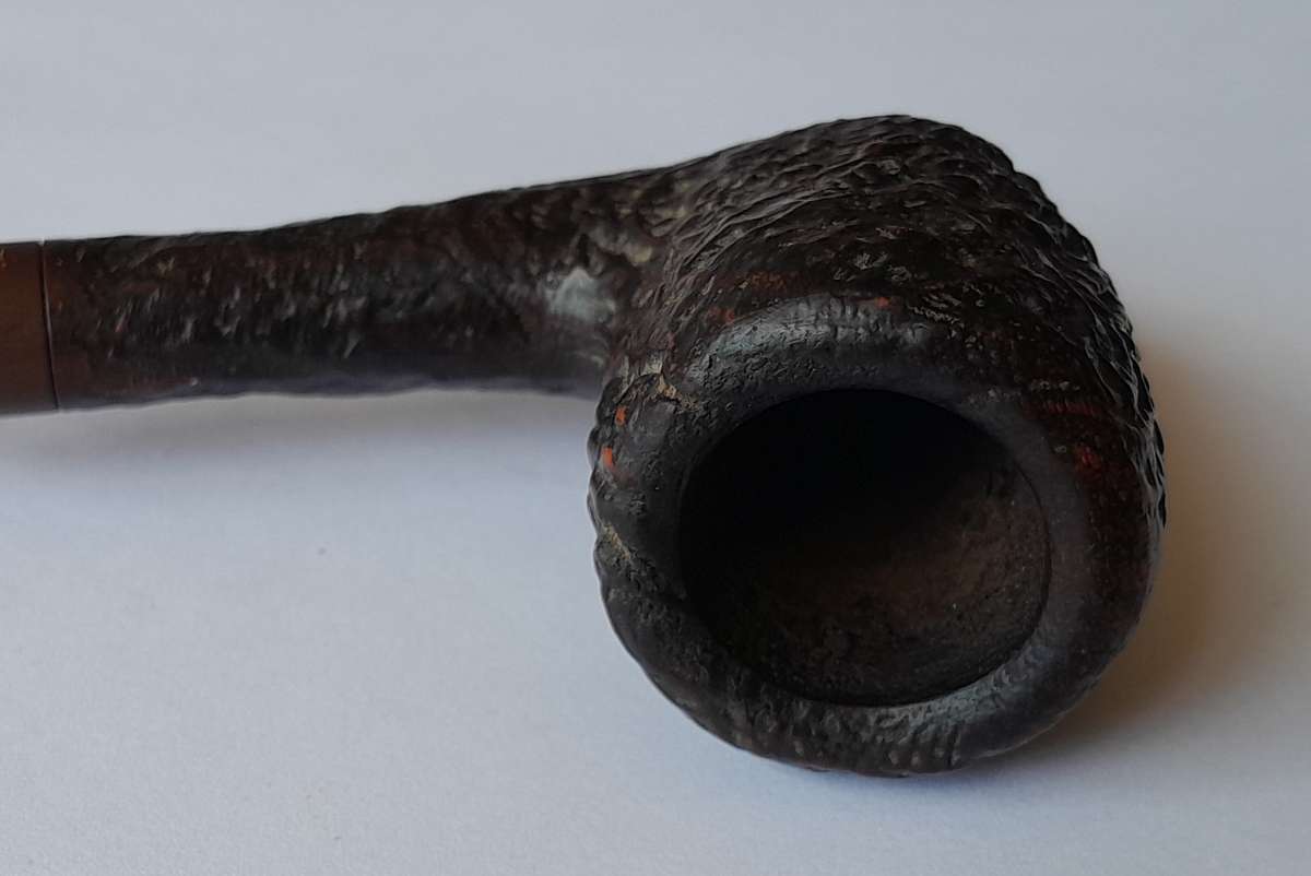 Vintage Hardcastle 141 Rusticated Arched Estate Pipe.