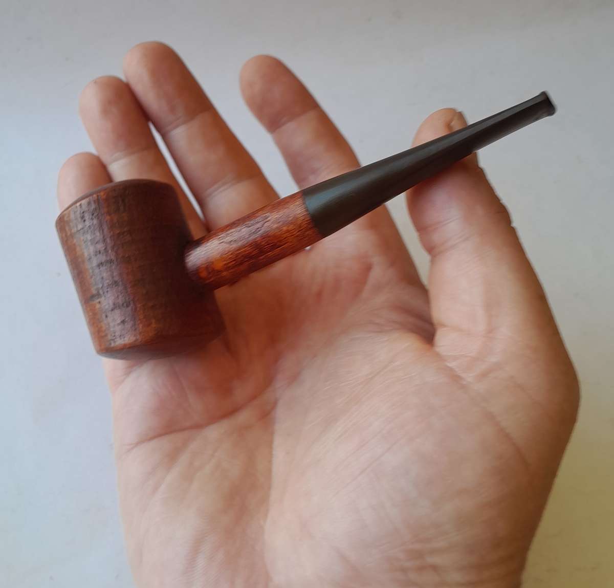 Vintage Bux Cherry-Cured Estate Pipe.