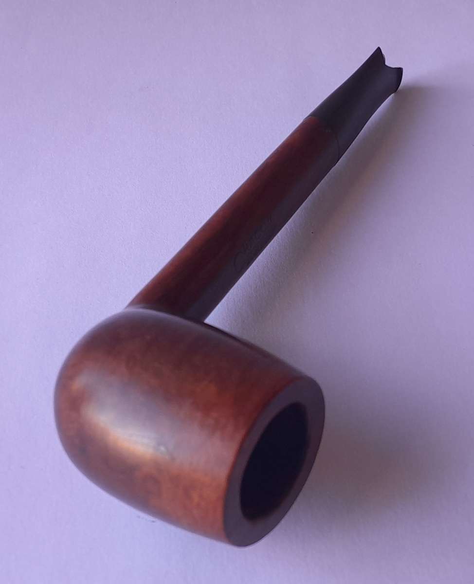 Vintage Chacom Noblesse French Estate Pipe.  (Damaged Mouthpiece).