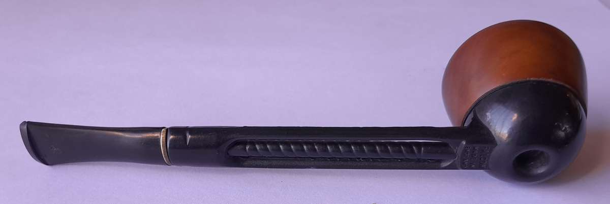 Vintage Falcon Briar & Black Aluminium Pipe.  Interchangeable bowl.