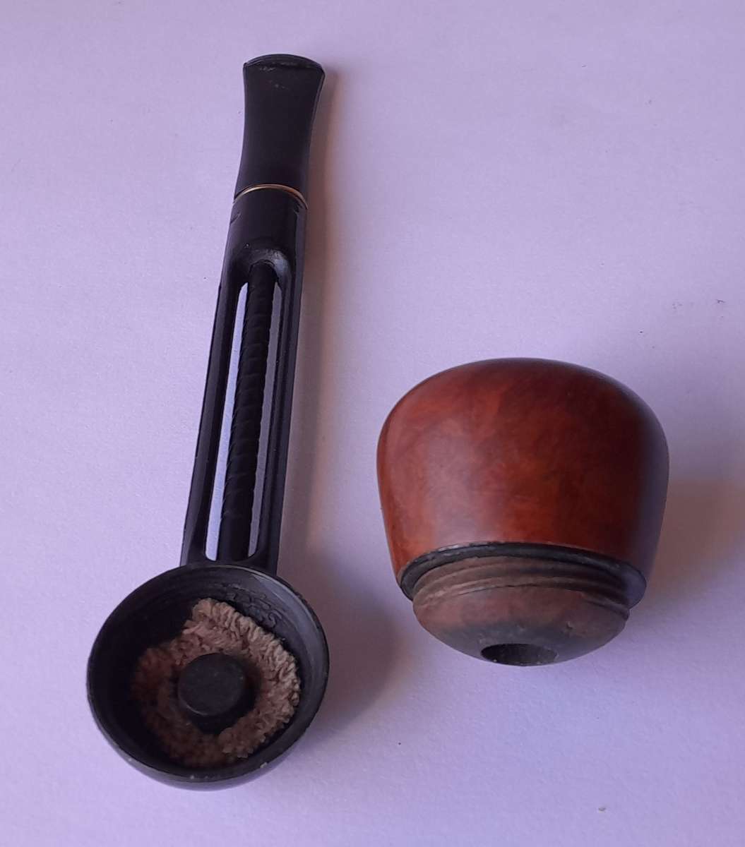 Vintage Falcon Briar & Black Aluminium Pipe.  Interchangeable bowl.