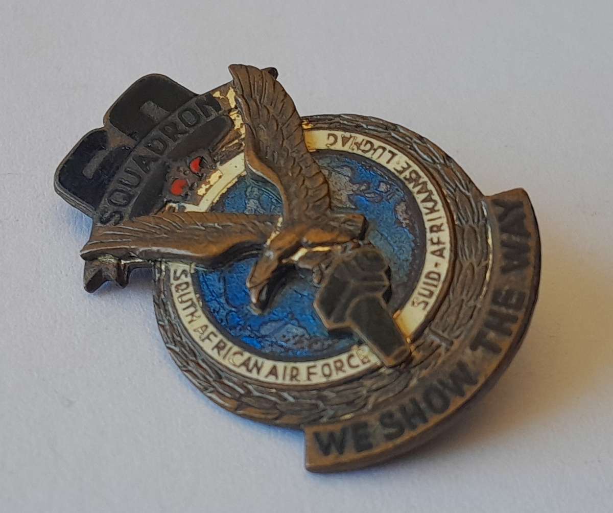 Rare WW2 SA Air Force 60 Squadron Lapel Badge. Pin Intact.
