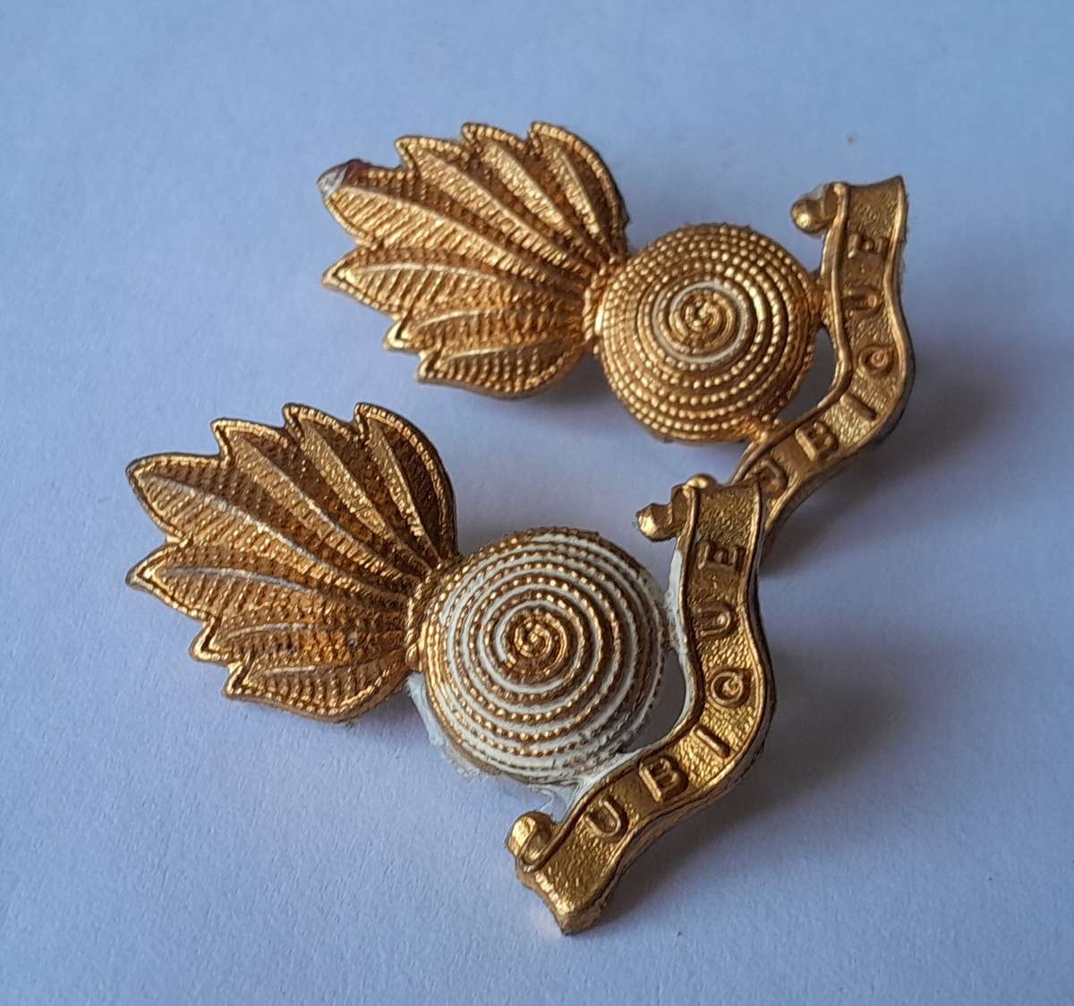 Early Pair SA Army Artillery Badges.  Pins Intact.