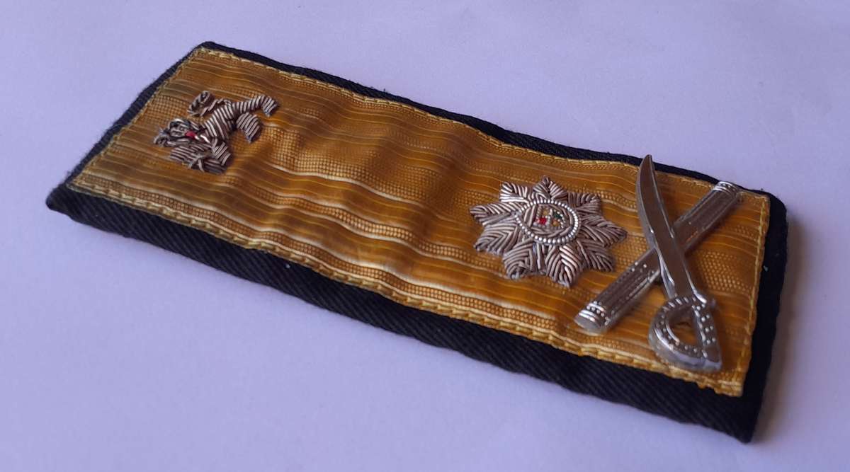 Pair SA Navy Rear Admiral Bullion Rank Shoulder Epaulettes. Good Condition.