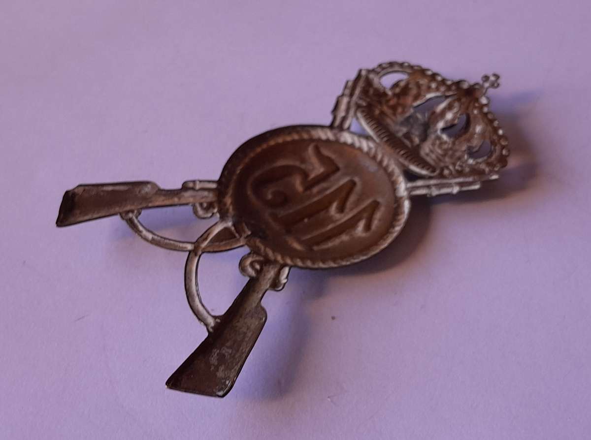 WW2 Fascist Italian 115th Infantry Regiment Helmet Badge.  No Lugs.