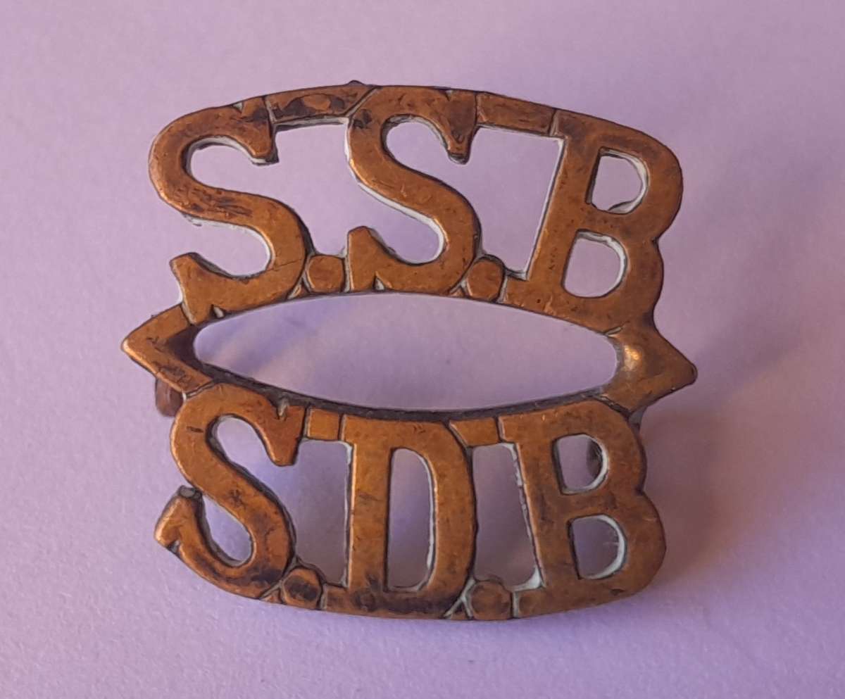 Early SA Army Special Service Battalion Brass Shoulder Title.  Lugs Intact.