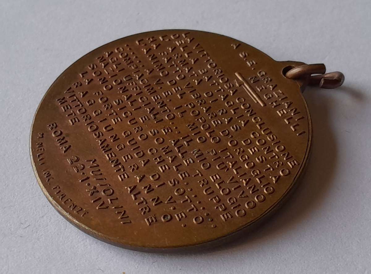 WW2 Fascist Italy Mussolini Credere Obbedire Combattere Medal.