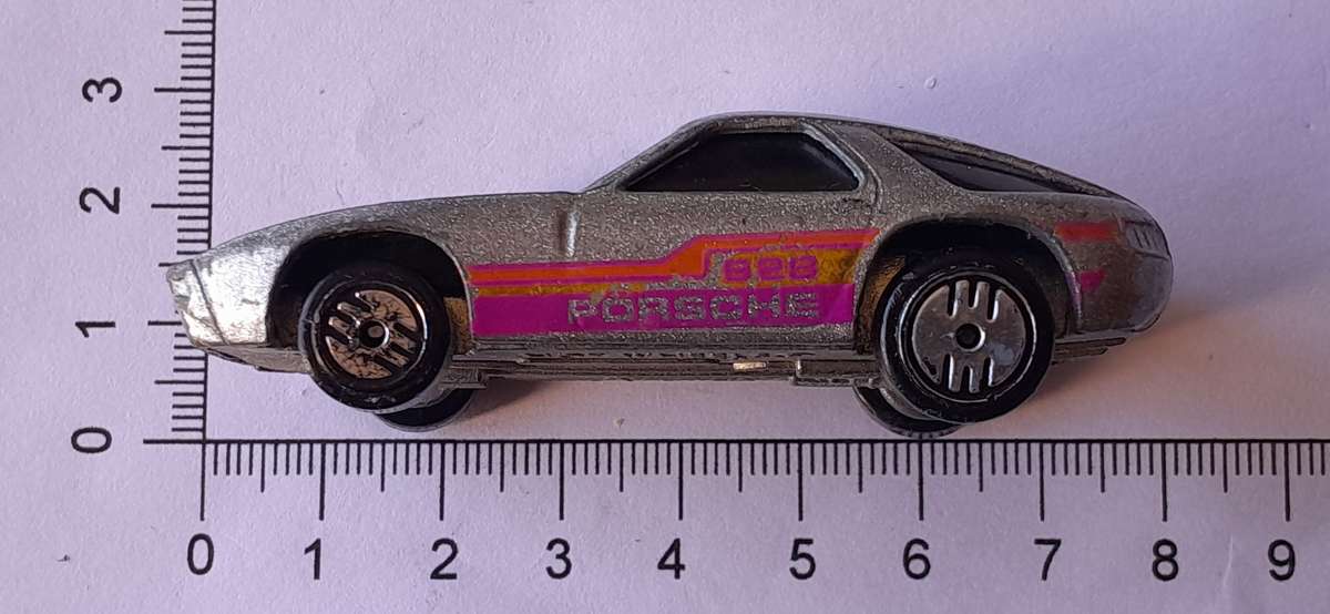 "Reserved". Hot Wheels Die Cast Porsche 928.