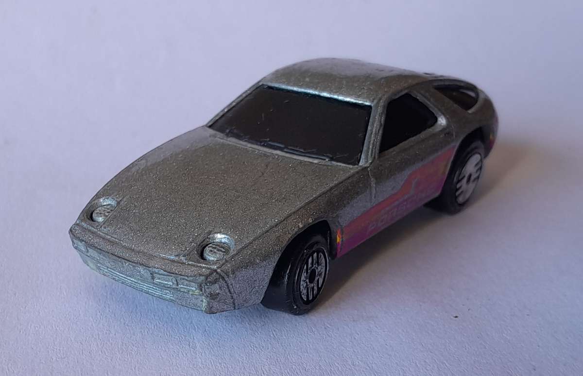 "Reserved". Hot Wheels Die Cast Porsche 928.