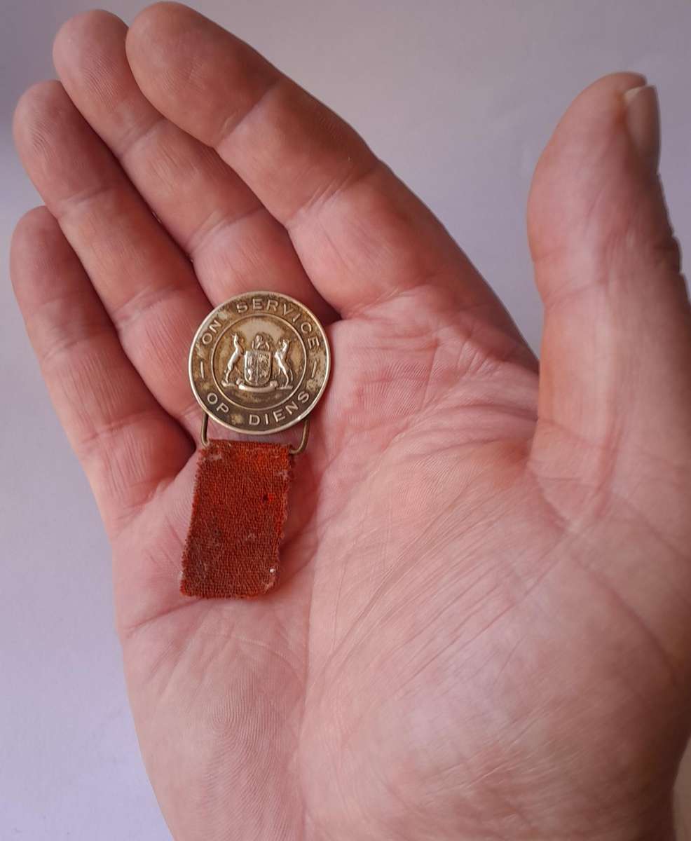 WW2 SA On Service/ Op Diens Badge.