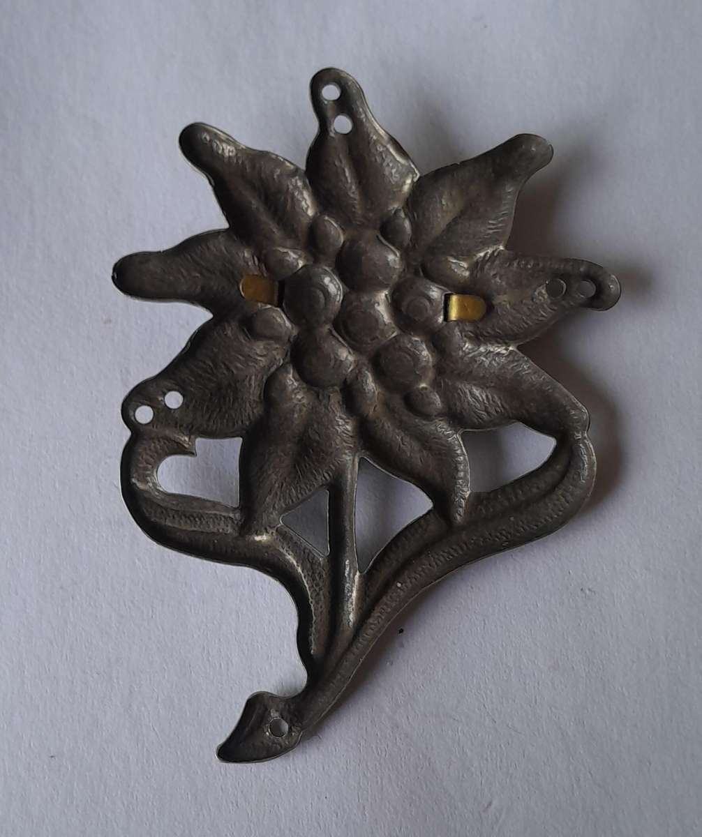 WW2 German Army Alpenkorps (Mountain Troops) Edelweiss Hat Badge. Possibly A Replica.