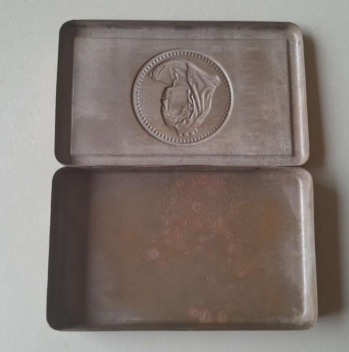 Boer War 1900 Gift Tin To British Troops From Queen Victoria. 15.5 x 9.5cm.