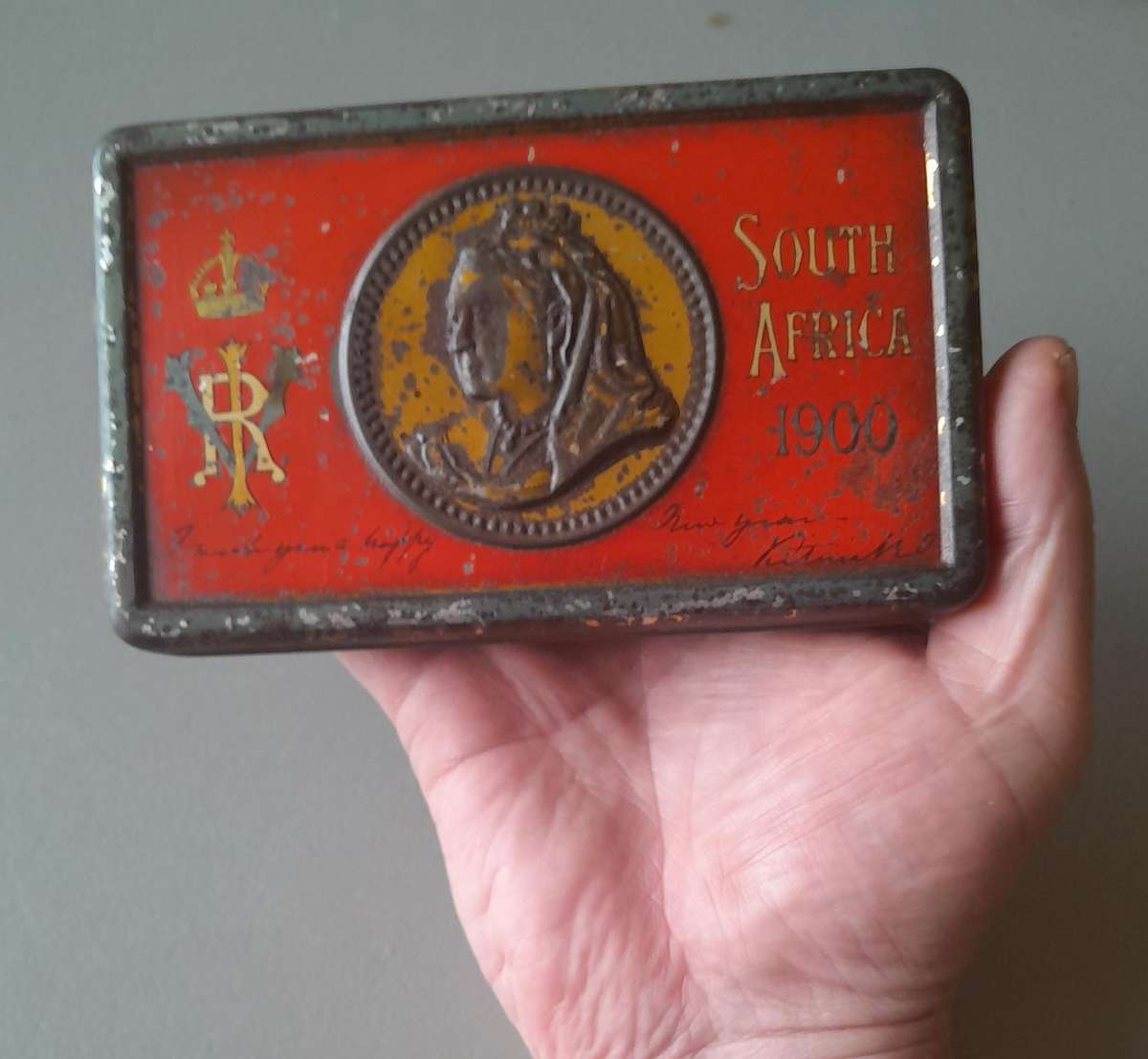 Boer War 1900 Gift Tin To British Troops From Queen Victoria. 15.5 x 9.5cm.