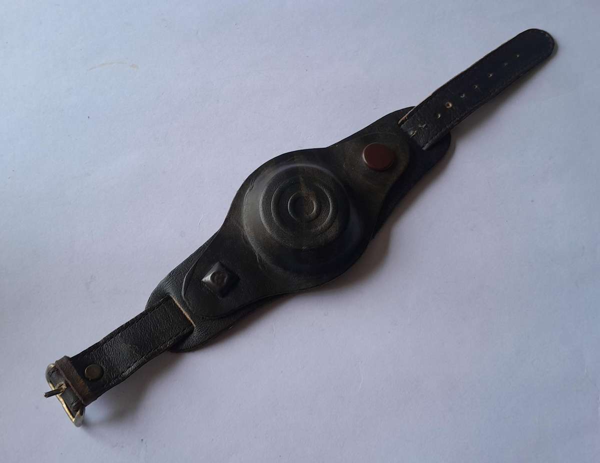Rare Rhodesian Bush War Army Issue Watchstrap.  Leather Camo.  Near Mint Condition.