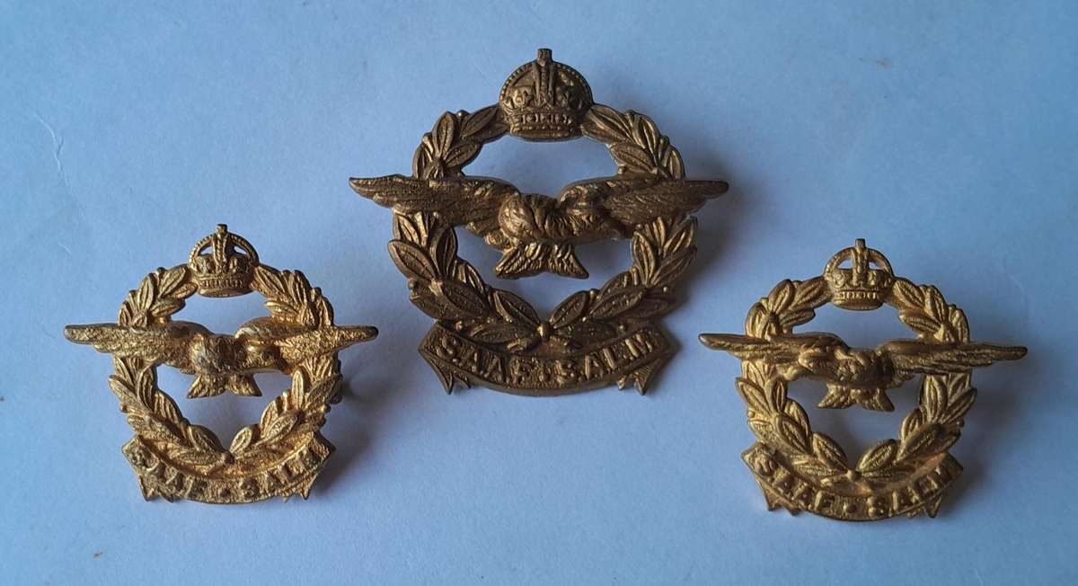 WW2 SA Air Force Badge Set.  Cap & 2 Collars (facing).  Lugs Intact.