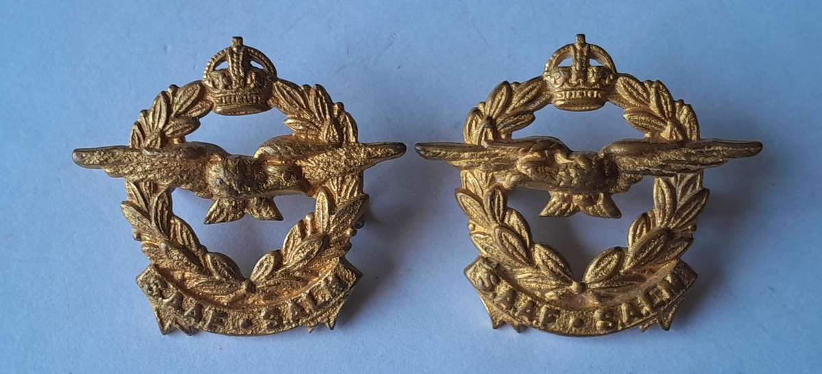 WW2 SA Air Force Badge Set.  Cap & 2 Collars (facing).  Lugs Intact.